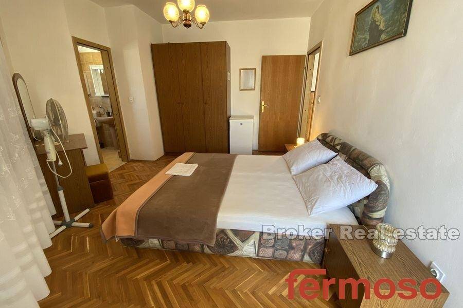 2026-87-006-2026-87-near-zadar-house-with-business-space-for-sale