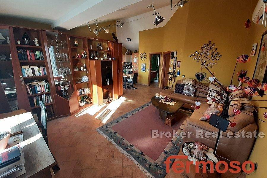 2016-591-002-2016-591-Zadar-Detached-house-with-a-sea-view-for-sale