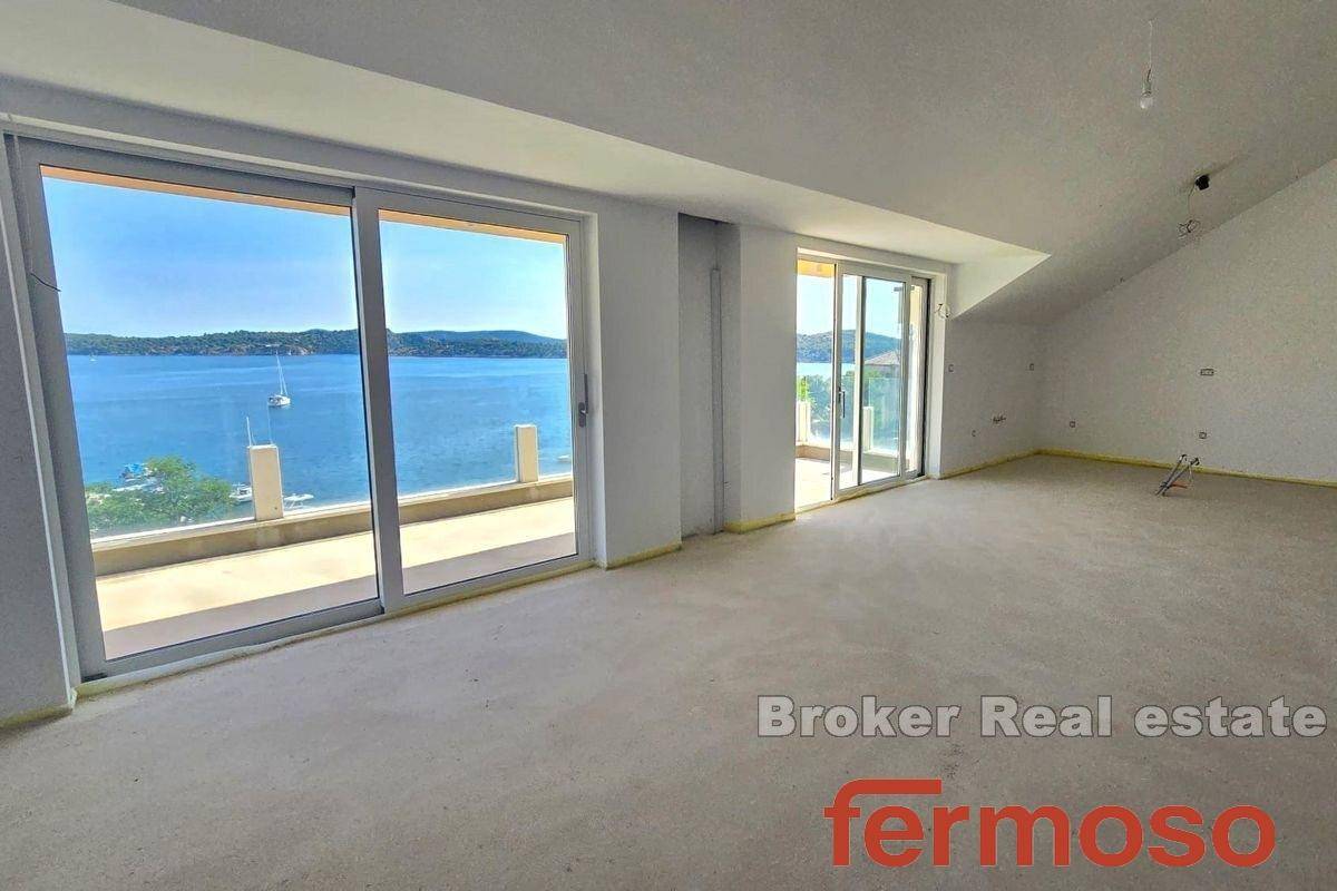 002-2021-383-sibenik-apartment-with-sea-view-for-sale