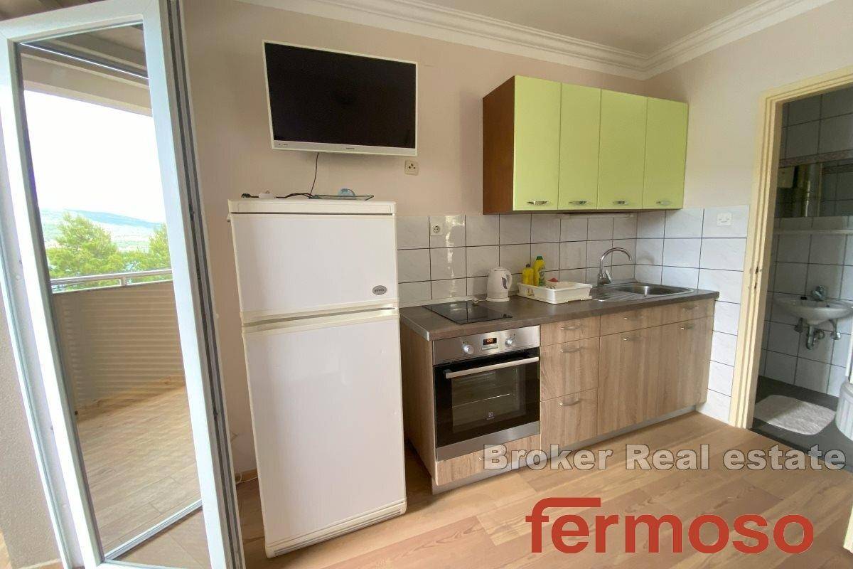 008-2044-10-Zadar-Apartment-house-with-catering-facility-in-the-first-row-to-the-sea-for-sale