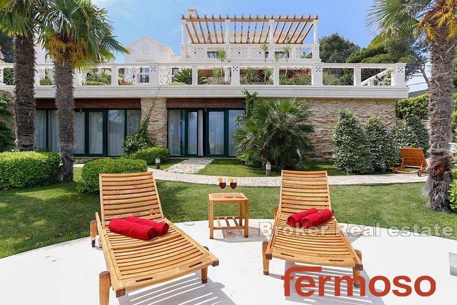 2026-103-016-2026-103-Ciovo-unique-villa-first-row-to-the-sea-for-sale