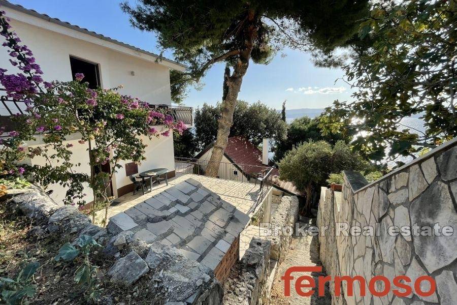 2036-51-013-2036-51-Omis-house-near-the-sea-for-sale