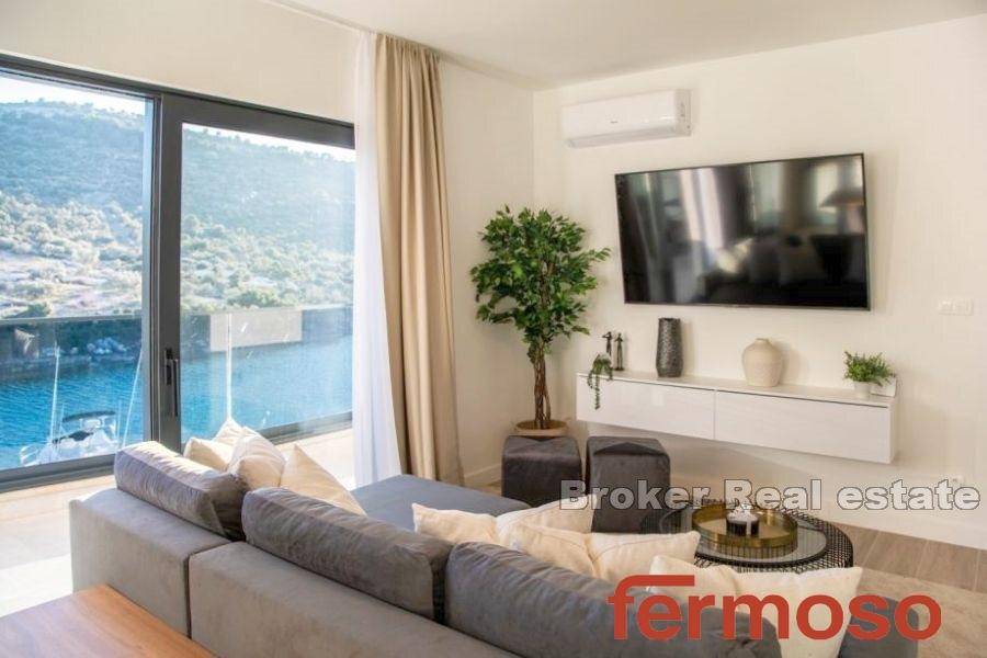 2018-232-006-2018-232-Rogoznica-Apartment-in-the-first-row-to-the-sea-for-sale