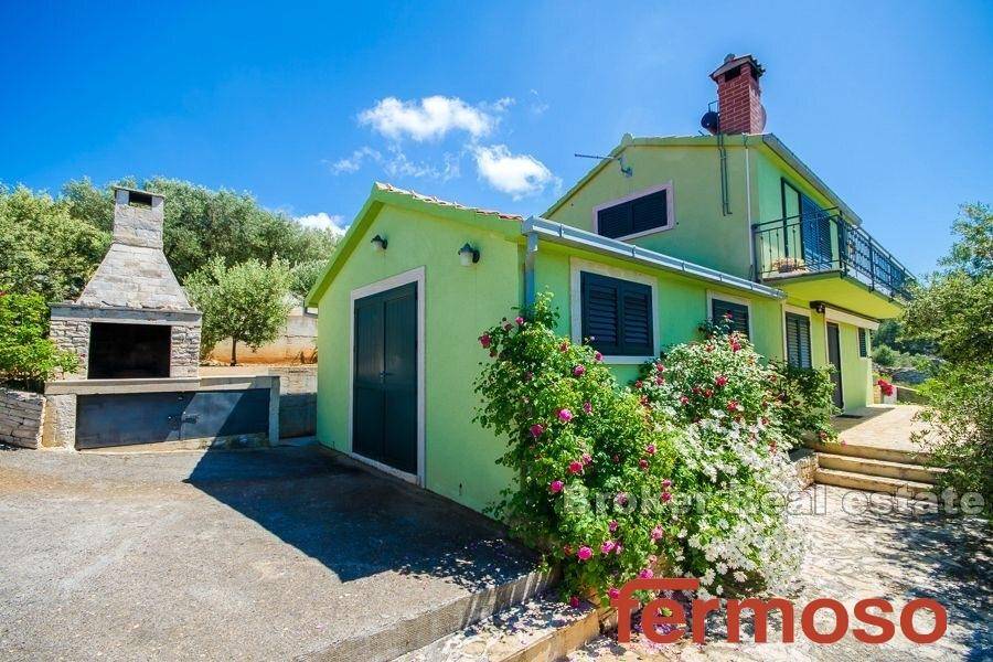 2026-74-006-2026-74-Korcula-house-with-olive-grove-in-an-exceptional-location-for-sale