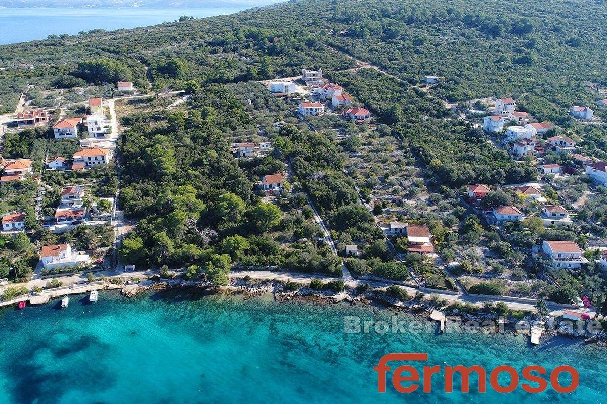 003-2031-123-island-solta-building-plot-first-row-to-the-sea-for-sale