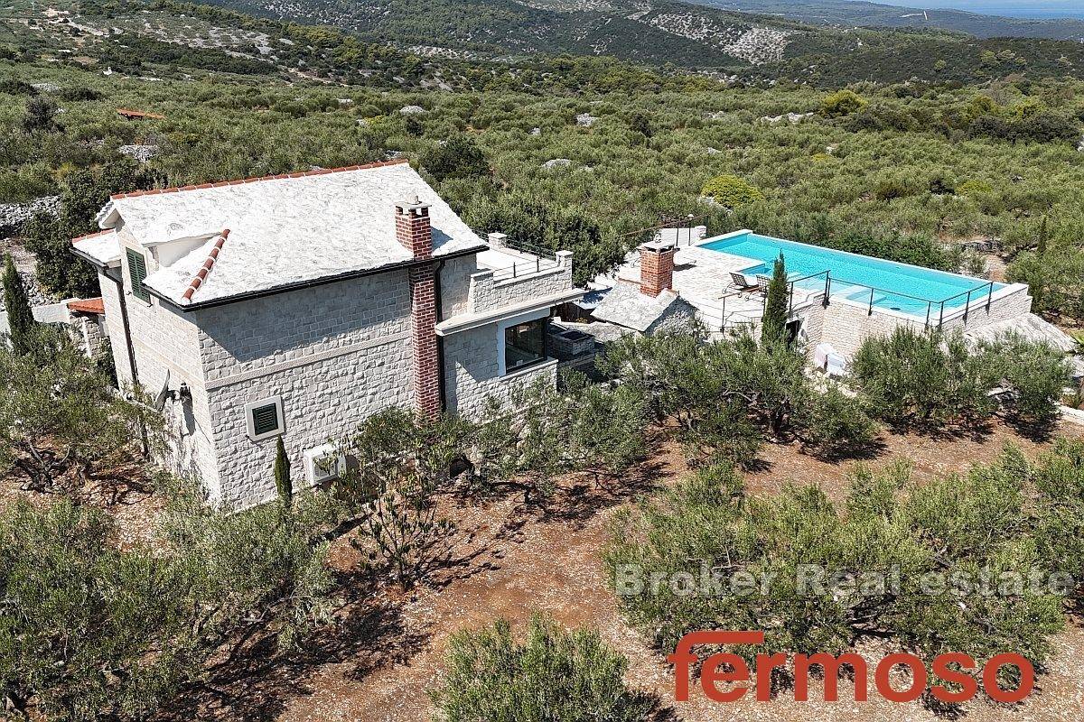 017-2046-18-Brac-Two-storey-house-with-pool-and-a-sea-view-for-sale