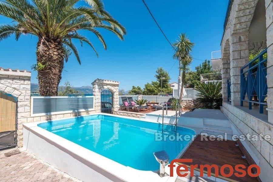 2018-216-002-2018-216-Trogir-house-first-row-to-the-sea-for-sale