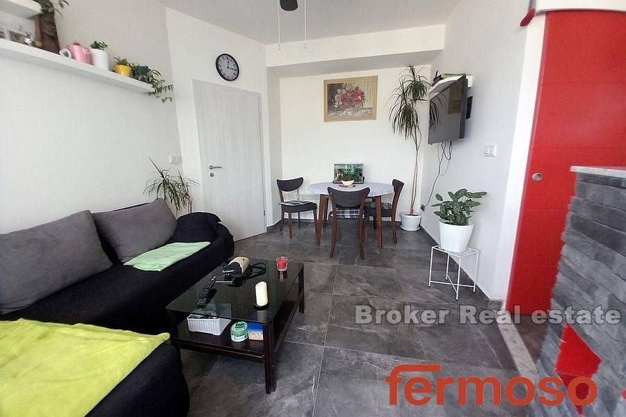 2031-77-004-2031-77-split-center-three-room-apartment-for-sale