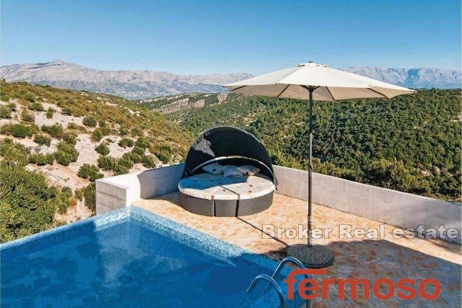 2039-07-002-2039-07-island-of-Brac-stone-house-with-pool-for-sale