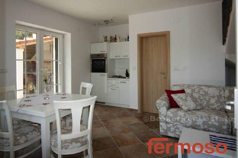 4575-30-18-4575-30-Hvar-stone-house-for-sale-by-the-sea