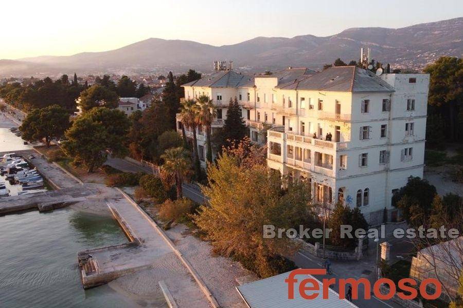 5134-30-005-5134-30-Kastela-Hotel-in-the-first-row-to-the-sea-for-sale