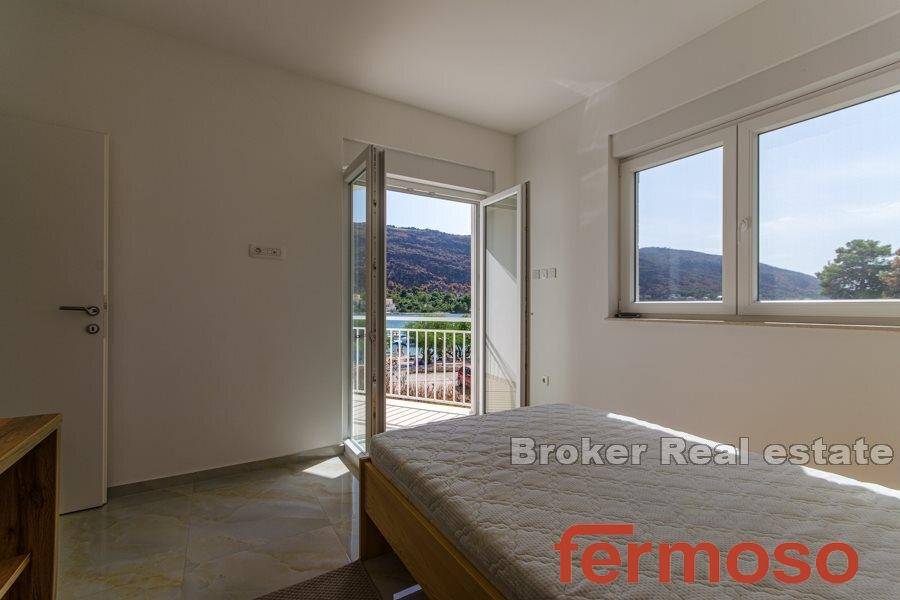 2013-160-07-2013-160-Primosten-apartment-first-row-for-sale