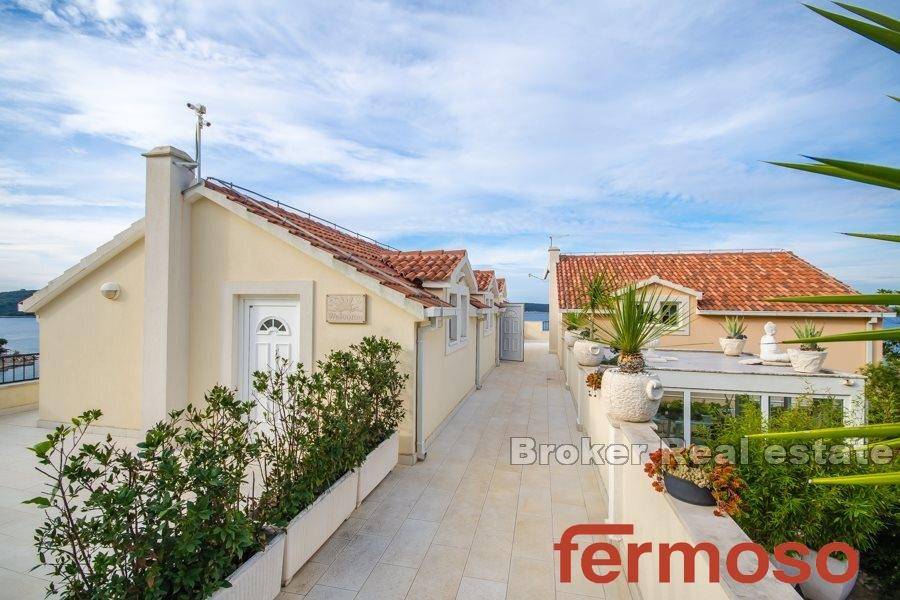 5170-30-006-5170-30-island-solta-apartment-house-for-sale