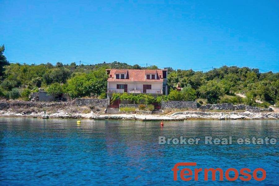 2024-105-012-2024-105-island-drvenik-seafront-house-for-sale