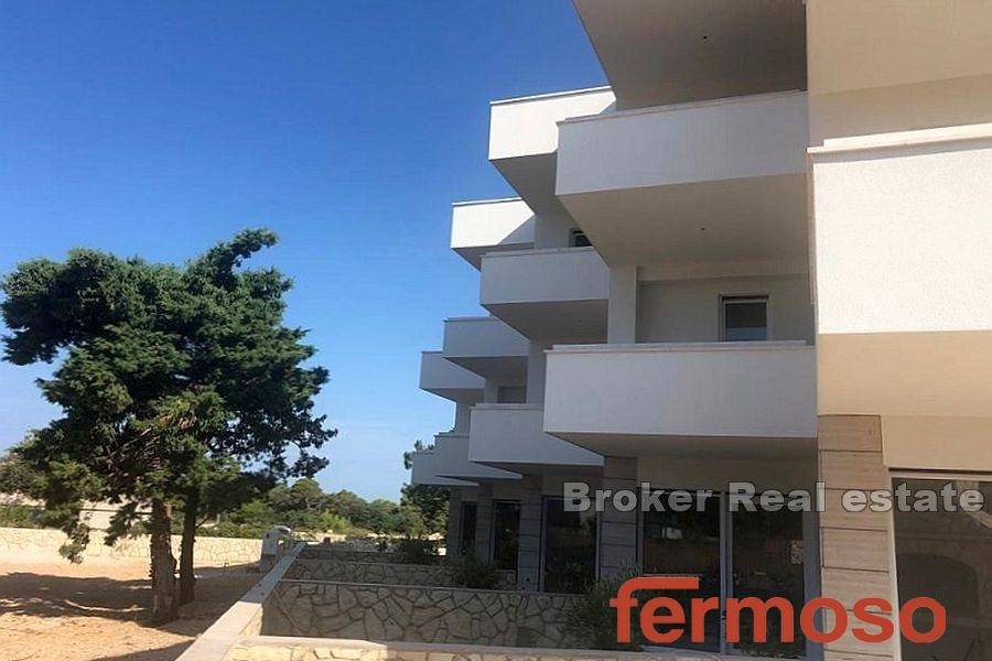 1012-05-002-1012-05-island-of-Pag-three-storey-apartment-for-sale