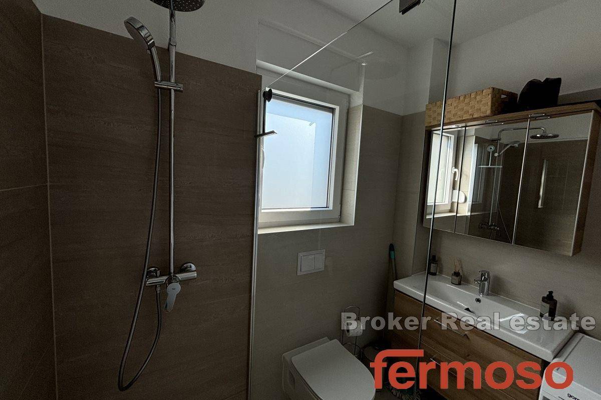 011-2035-162-Ciovo-Modern-two-bedroom-apartment-for-sale