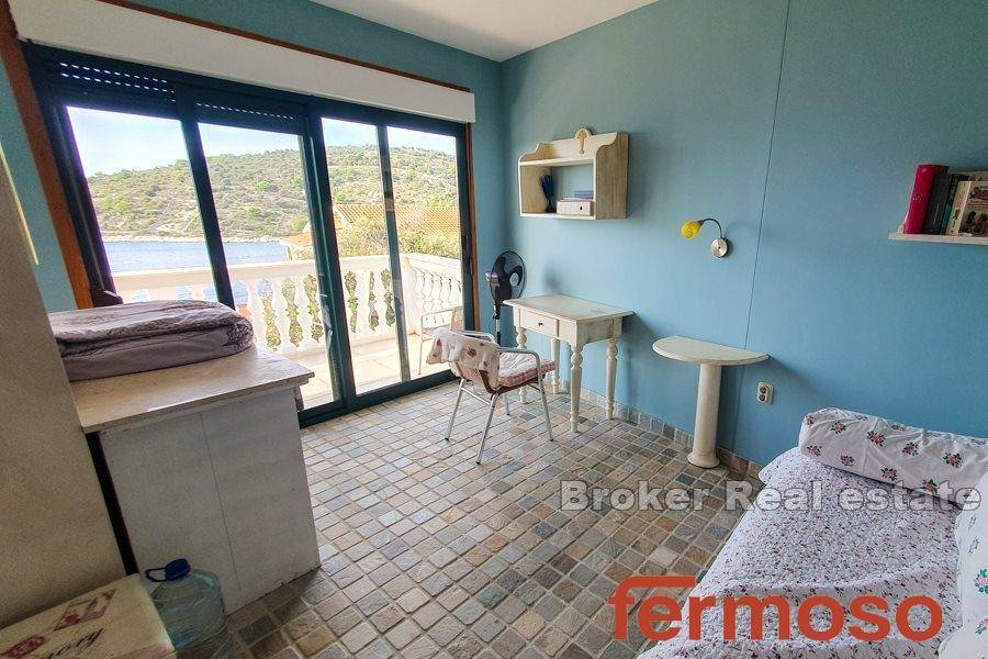 2037-53-004-2037-53-Rogoznica-two-story-house-with-a-sea-view-for-sale