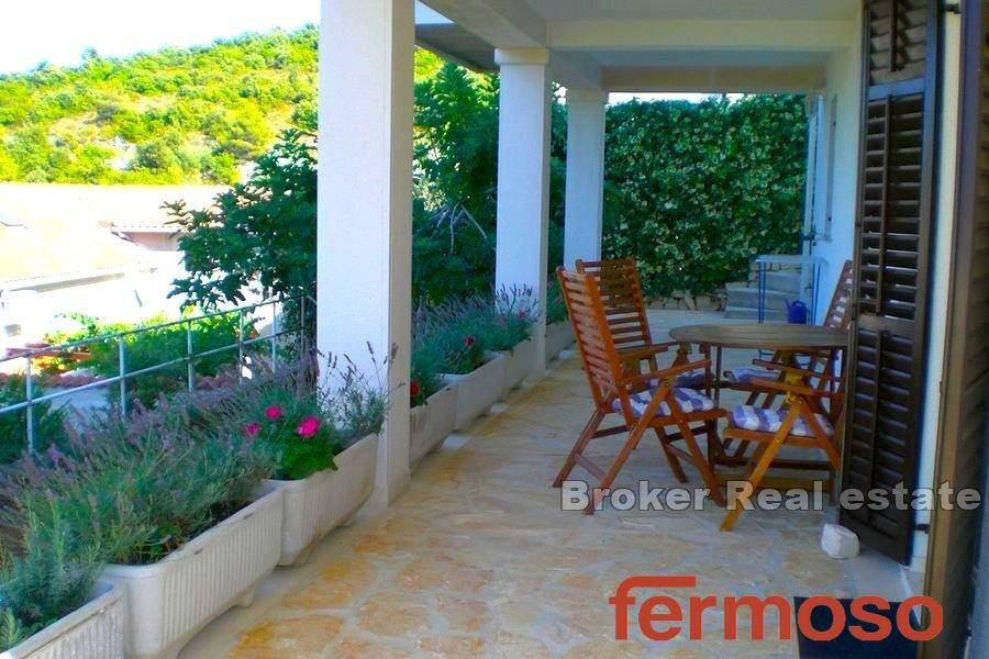 2021-184-008-2021-184-island-brac-house-with-sea-view-for-sale