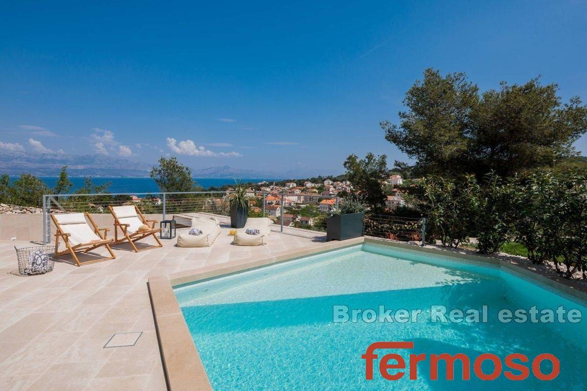 016-2022-409-Modern-Villa-with-pool-and-a-sea-view