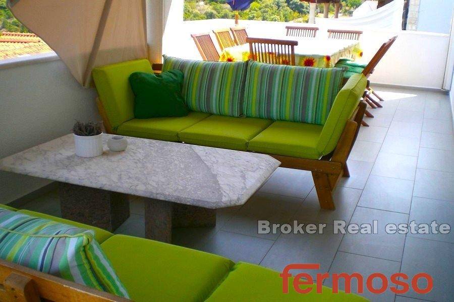 2021-184-010-2021-184-island-brac-house-with-sea-view-for-sale