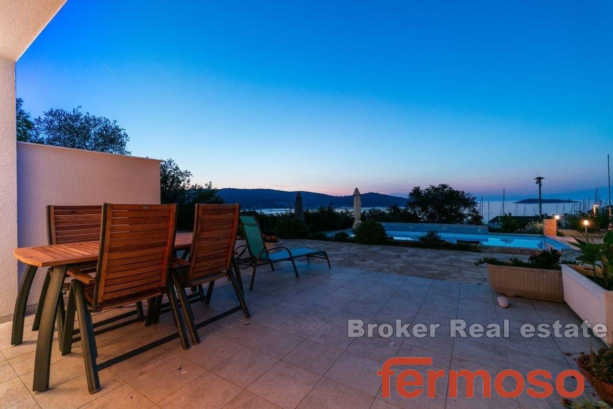 006-2022-419-Vis-Apartment-house-With-A-Panoramis-View-Of-The-Sea