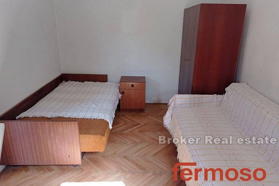 5261-30-006-5261-30-Brac-house-for-renovation-for-sale