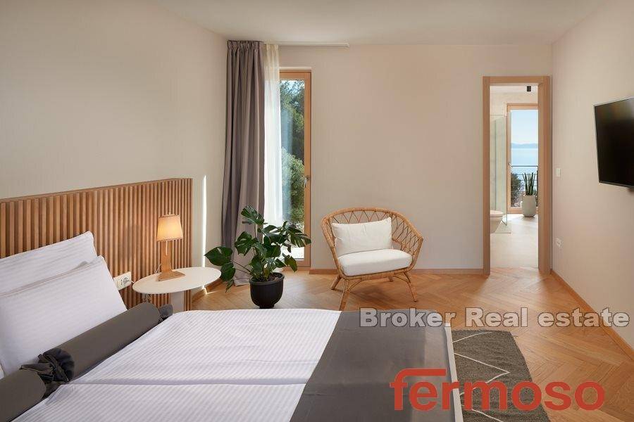 2025-27-17-2025-27-Hvar-villa-swimming-pool-for-sale