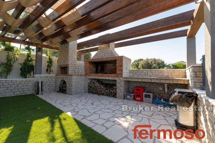 2018-236-014-2018-236-rogoznica-three-bedroom-apartment-with-pool-for-sale