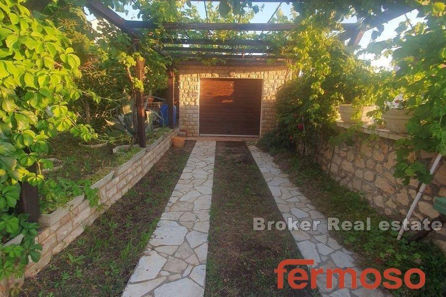 2120-01-012-2120-01-near-zadar-house-with-garden-for-sale