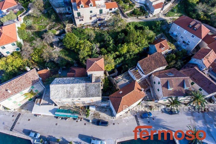 2011-101-03-2011-101-Brac-stone-house-seafront-for-sale