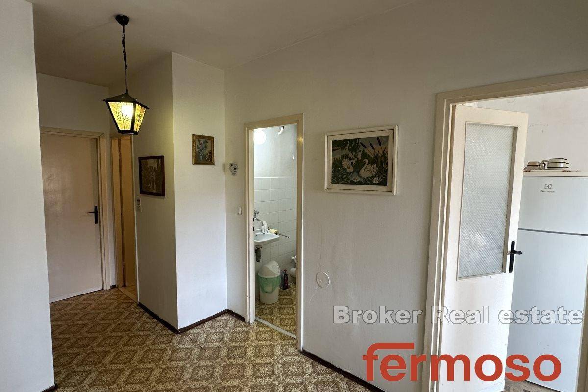 007-2045-22-Split-Two-bedroom-apartment-in-an-attractive-location-for-sale