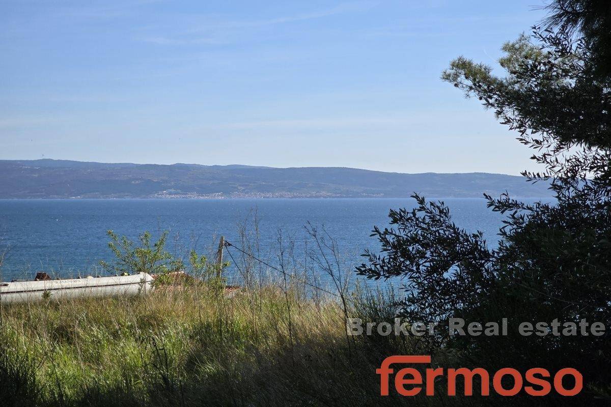 001-2031-118-Split-area-Building-land-wth-sea-view-for-sale