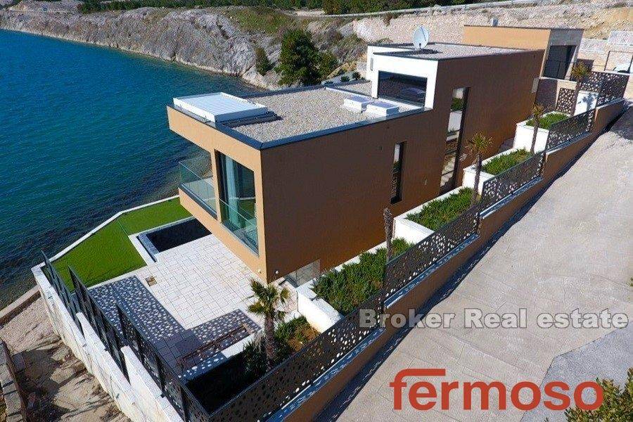 004-2021-259-Zadar-area-house-sea-front-for-sale