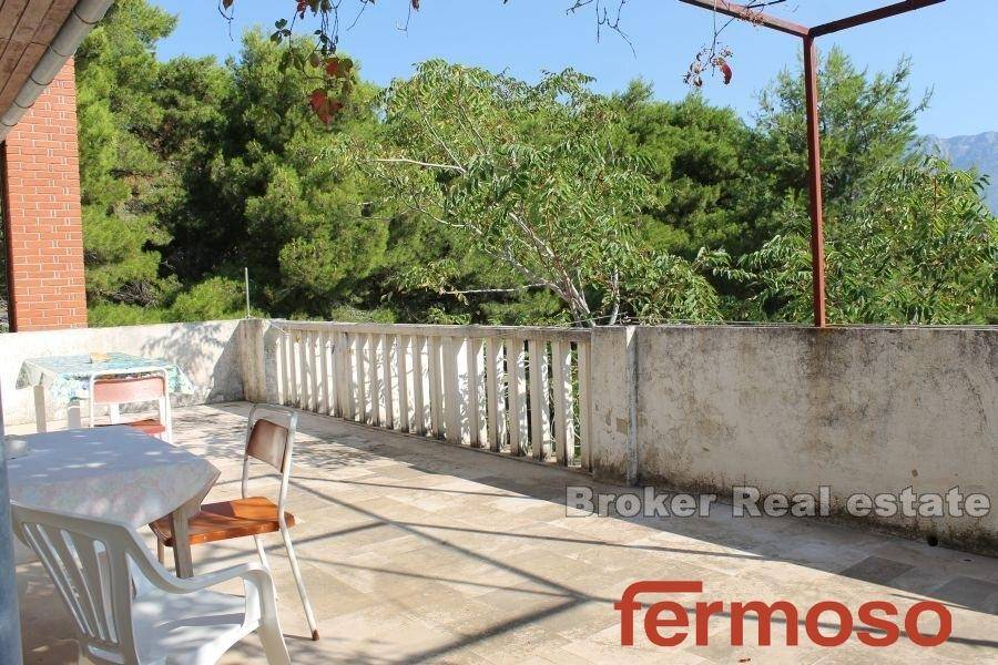 010-2016-125-Hvar-house-by-the-sea-for-sale