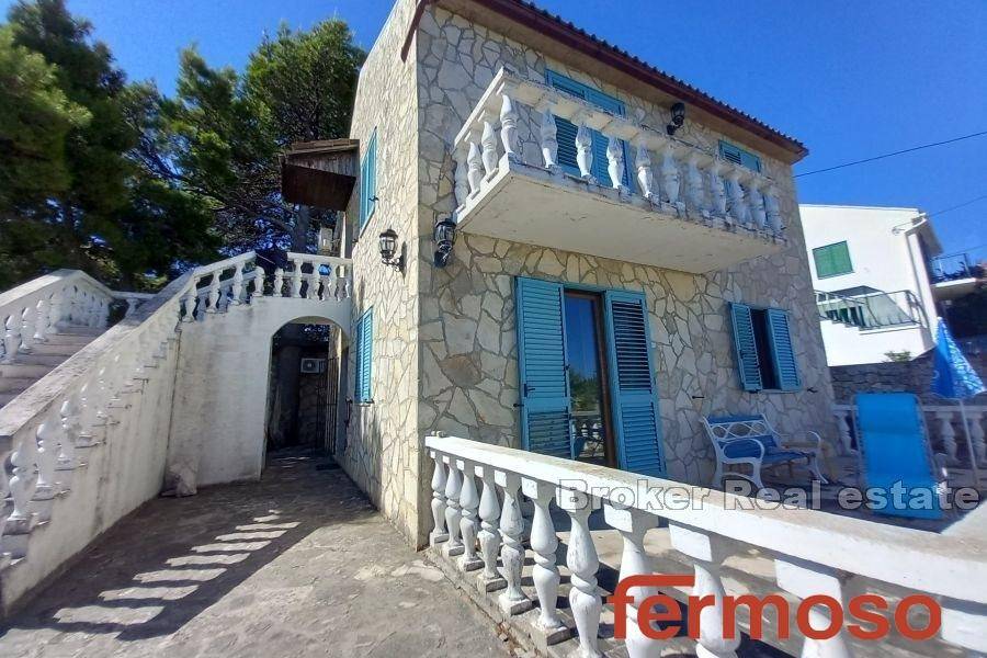 2031-87-003-2031-87-Solta-Stone-house-with-a-sea-view-for-sale