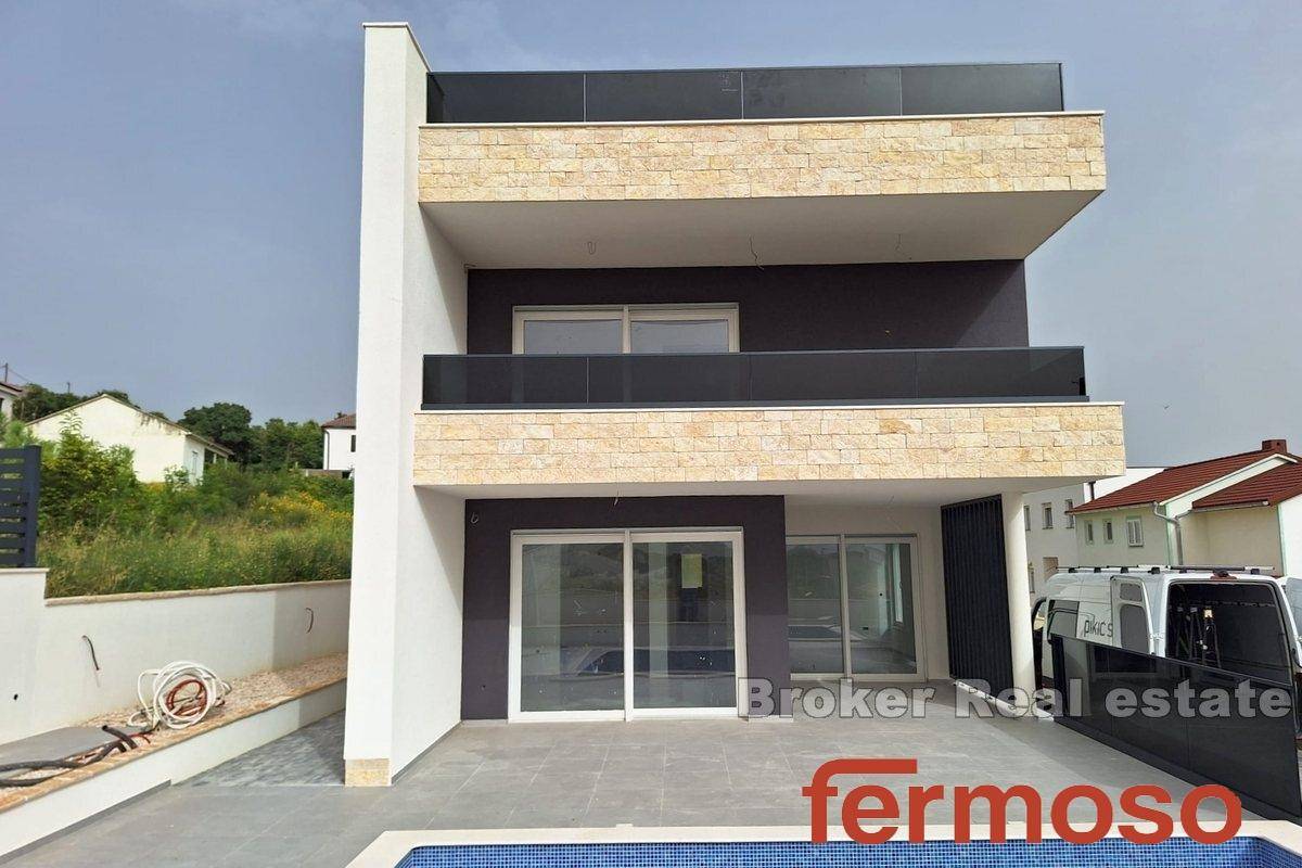 002-2031-134-near-zadar-newly-built-villa-with-sea-view-for-sale