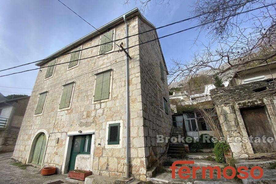 2043-51-002-2043-51-omis-stone-house-with-sea-view-for-sale