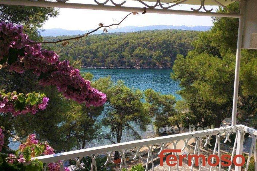 2029-31-005-2029-31-island-hvar-seafront-apartment-house-for-sale