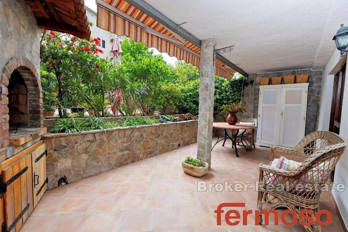 017-2045-24-Split-Mejasi-Three-bedroom-apartment-with-spacious-courtyard-for-sale