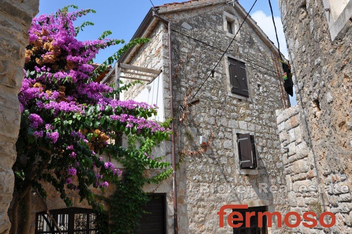 009-5309-30-Hvar-Dalmatian-stone-house-for-sale-1