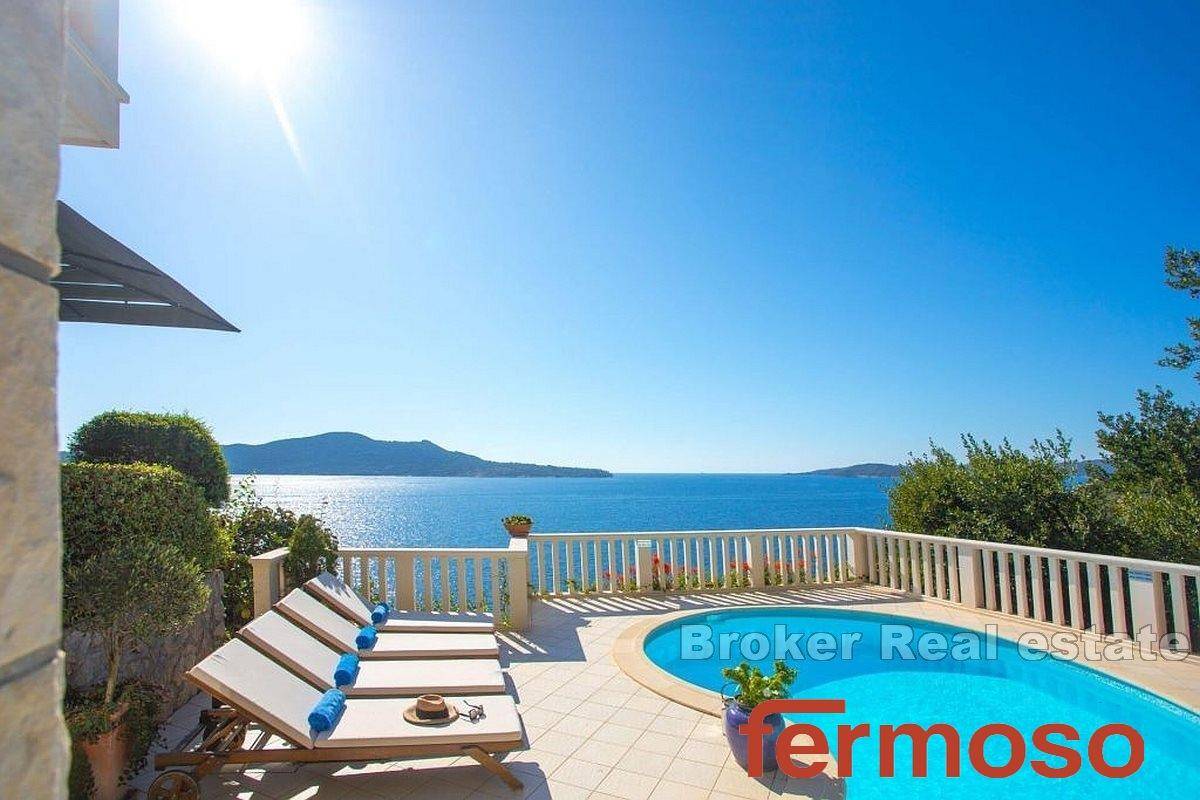 003-2026-111-Dubrovnik-Villa-in-the-first-row-to-the-sea-for-sale