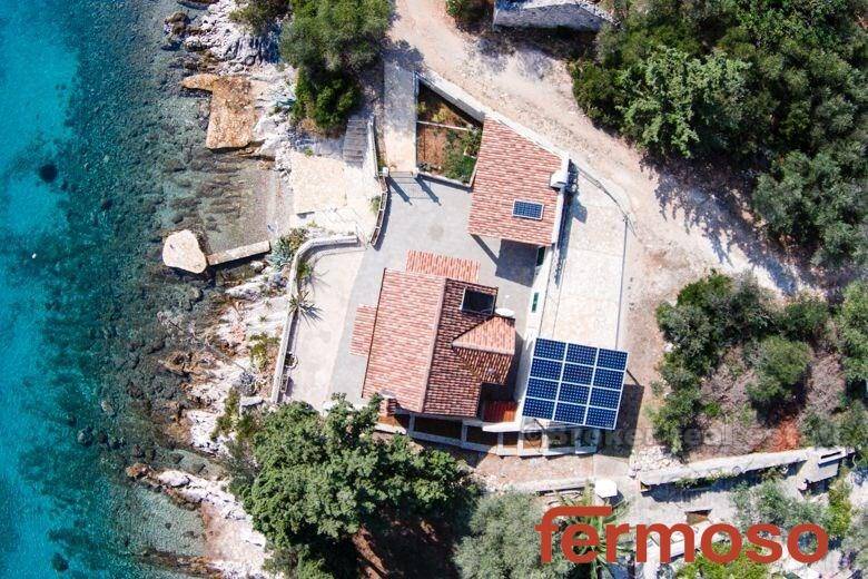 4575-30-06-4575-30-Hvar-stone-house-for-sale-by-the-sea