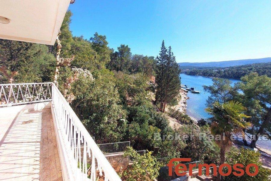 2029-31-011-2029-31-island-hvar-seafront-apartment-house-for-sale