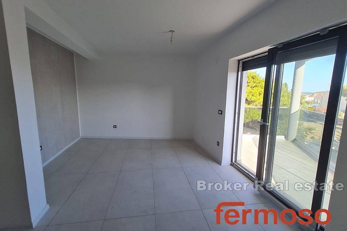 004-5311-30-Vodice-Two-bedroom-apartment-for-sale