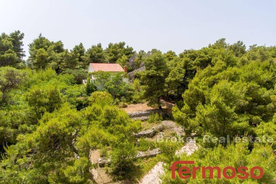 003-2016-125-Hvar-house-by-the-sea-for-sale