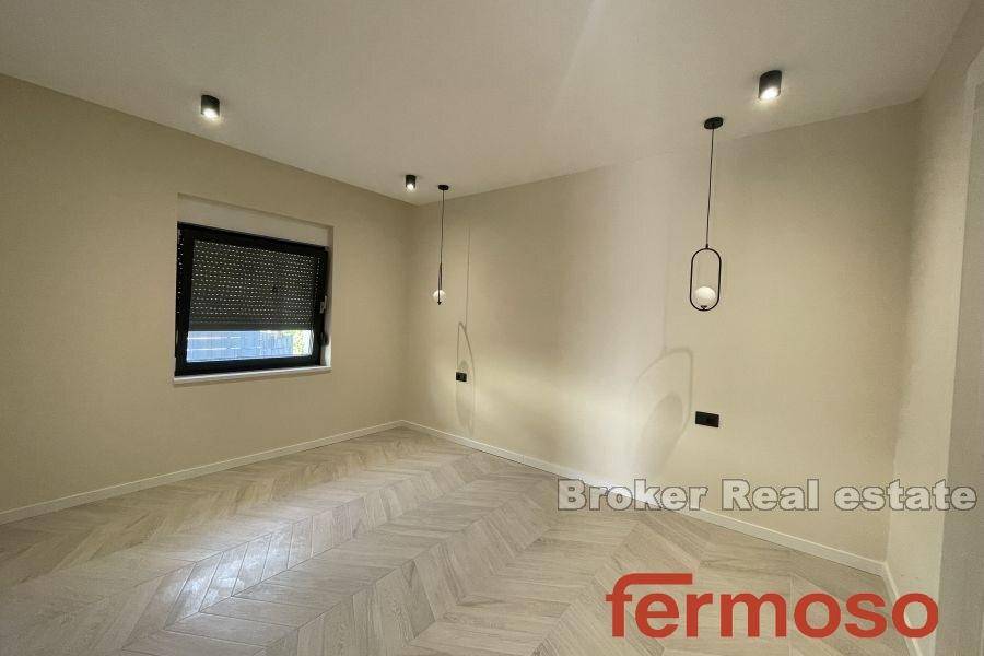 2035-116-007-2035-116-Trogir-house-with-pool-for-sale