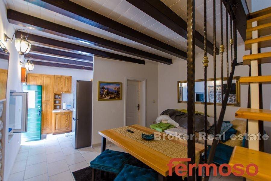 2013-88-13-2013-88-Makarska-stone-house-swimming-pool-for-sale