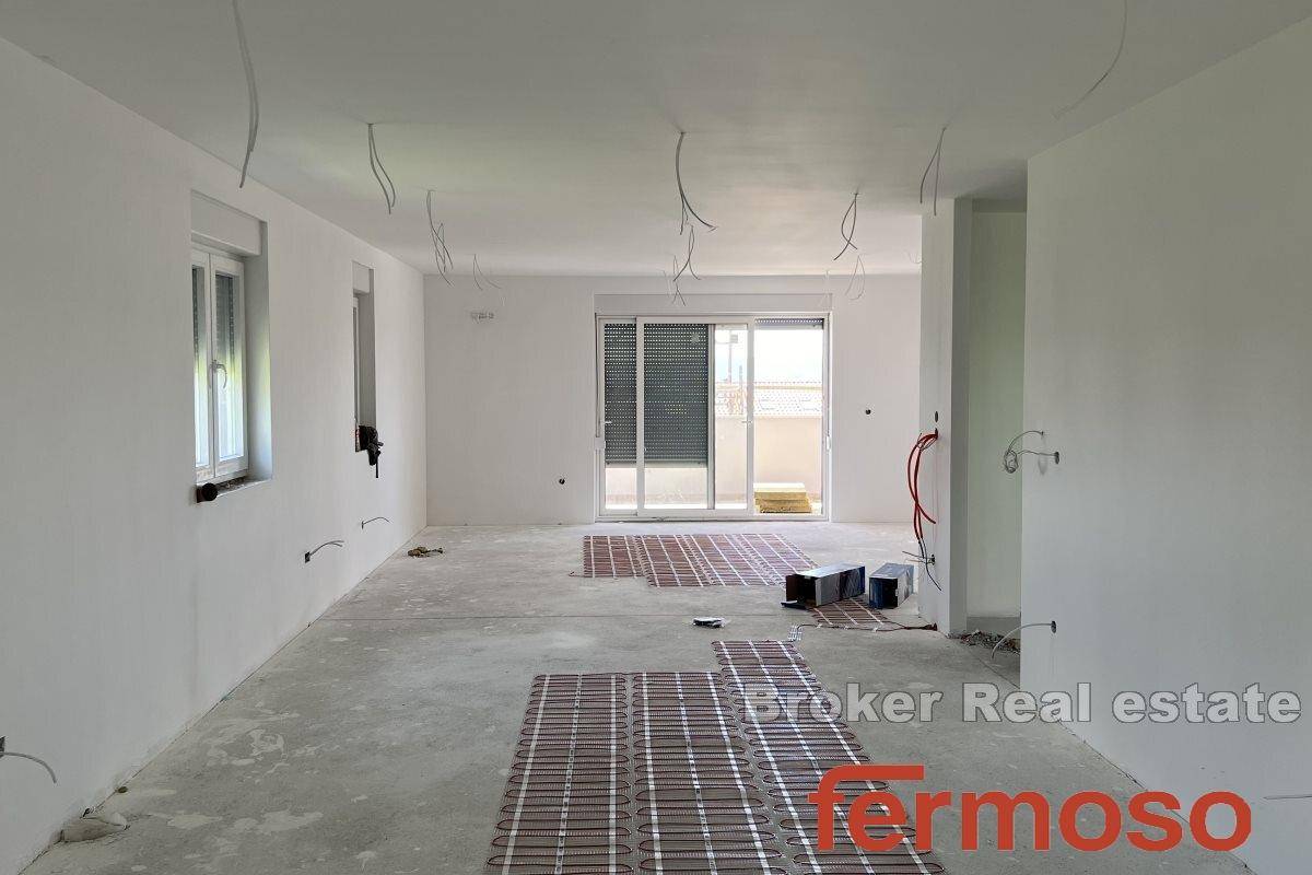 005-2046-02-Kastela-Two-story-penthouse-with-a-sea-view-for-sale