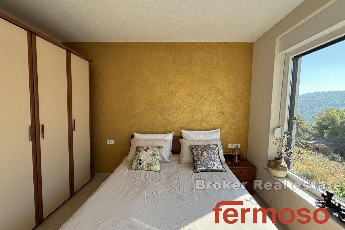 012-2035-162-Ciovo-Modern-two-bedroom-apartment-for-sale