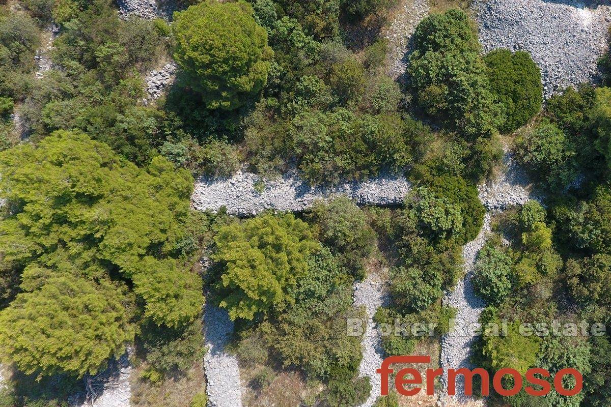 004-2035-165-island-ciovo-building-land-near-the-sea-for-sale